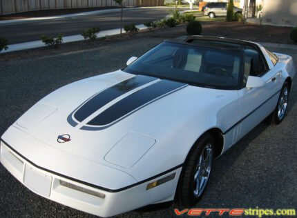 White C4 Corvette with metallic black and gunmetal CE stripes