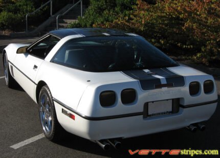 White C4 Corvette with metallic black and gunmetal CE stripes