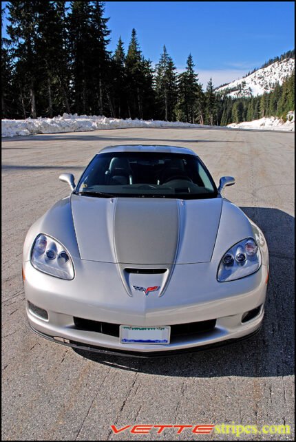 machine silver C6 Corvette Z06 with metallic charcoal ME3 stripe