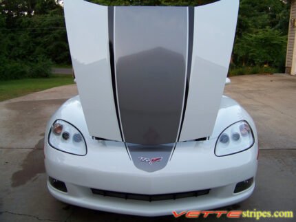 Arctic white C6 Corvette convertible with medium charcoal and black ME stripe