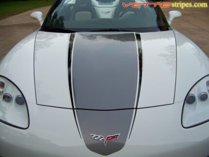 Arctic white C6 Corvette convertible with medium charcoal and black ME stripe