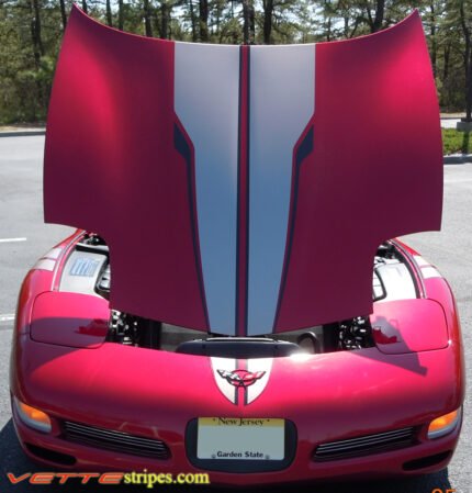 C5 Corvette mag red with light briar brown and metallic black SE3 stripe