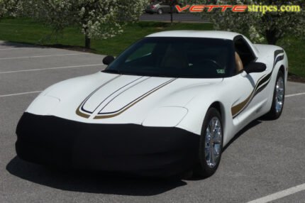 White C5 Corvette with black and light gold CE3 stripes