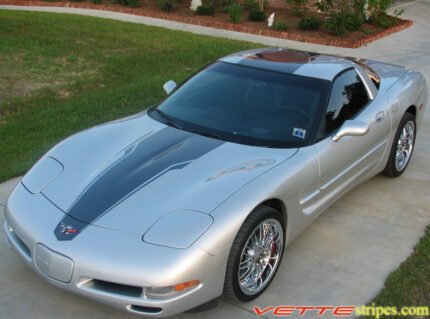 C5 Corvette coupe with black SE stripe