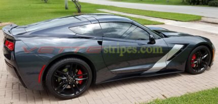 Shark gray C7 Corvette Stingray coupe blade silver C7.R side stripes