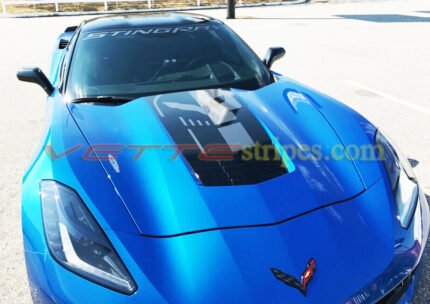 Laguna C7 Corvette Stingray with shark gray Stingray windshield letter decal