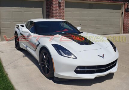 White C7 Stingray with hood stinger stripe and red stingray logo