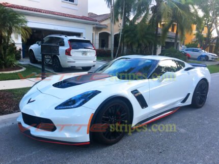 White C7 Corvette Z06 with red front splitter side skirt pinstripes