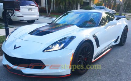 White C7 Corvette Z06 with red front splitter side skirt pinstripes