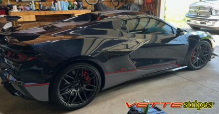 Black C8 Corvette Z06 with C8R side stripes