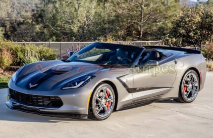 Shark Gray C7 Corvette convertible with side spears and wheel decals