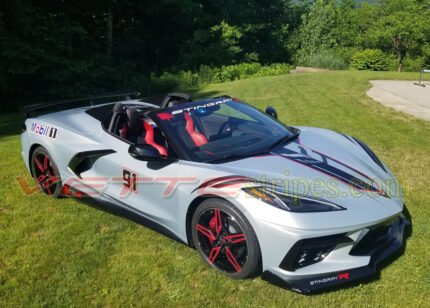 Silver C8 Corvette coupe with gloss carbon flash stinger and edge red border